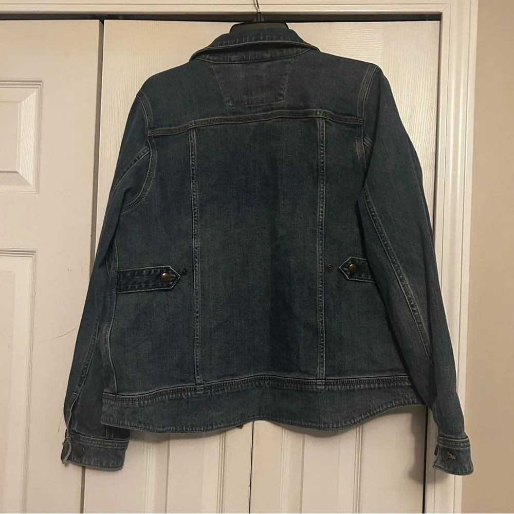 Carhartt Blue Jean Jacket - Picture 9 of 12